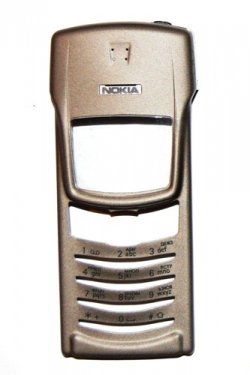 2 Nokia 8910. Лицевая панель.